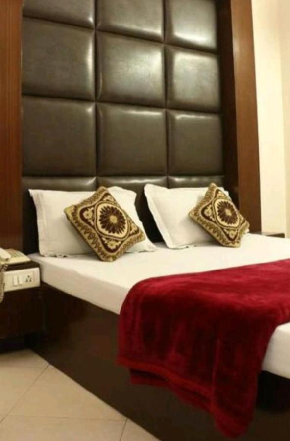 Hotel Maharaja Continental - ニューデリー エクステリア 写真