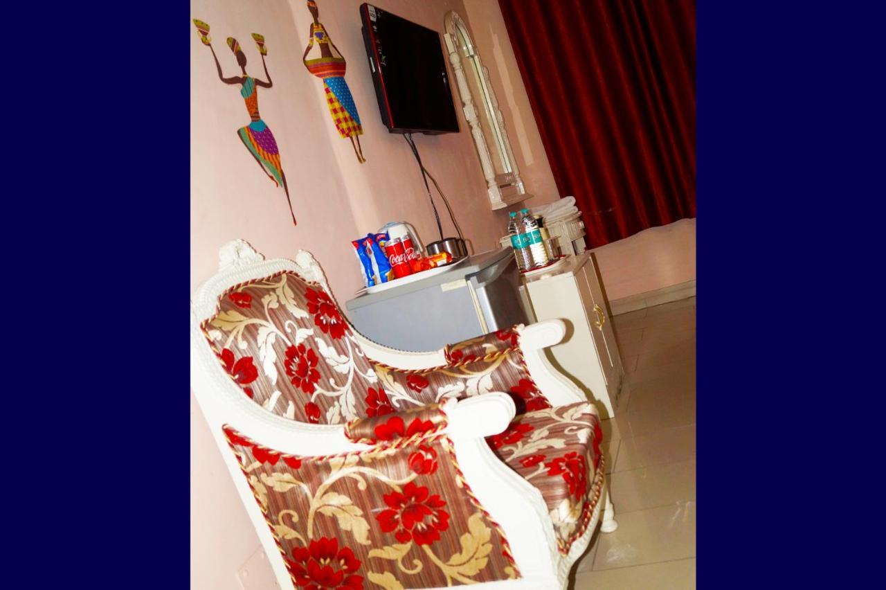 Hotel Maharaja Continental - ニューデリー エクステリア 写真
