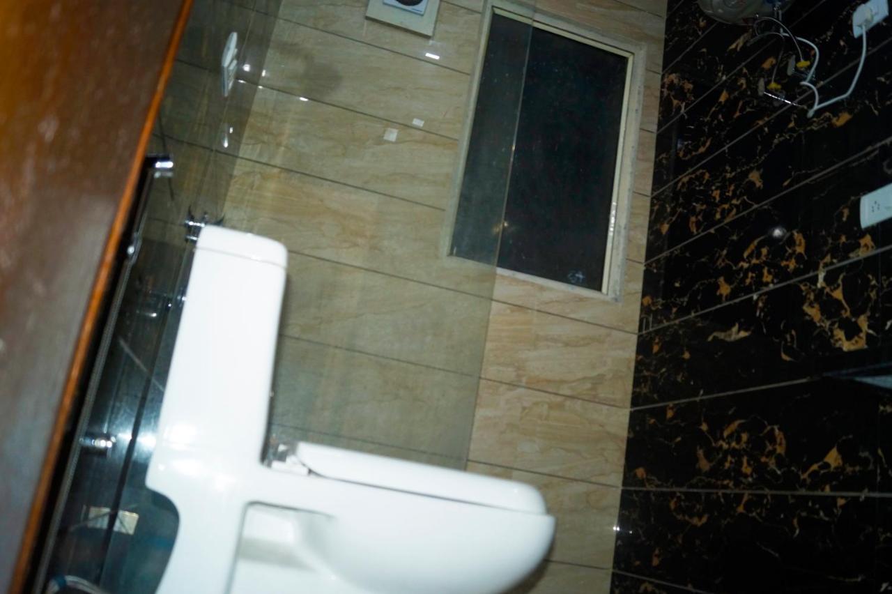 Hotel Maharaja Continental - ニューデリー エクステリア 写真
